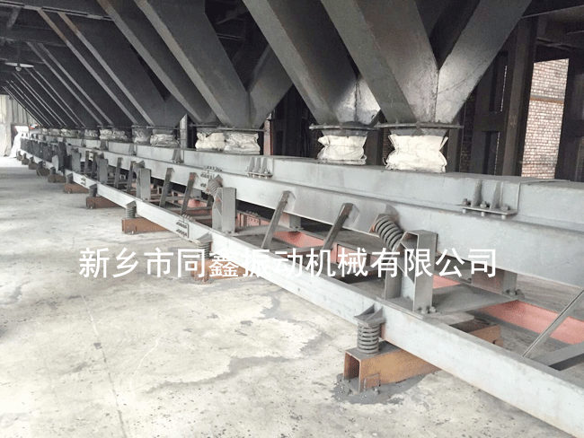 振動輸送機